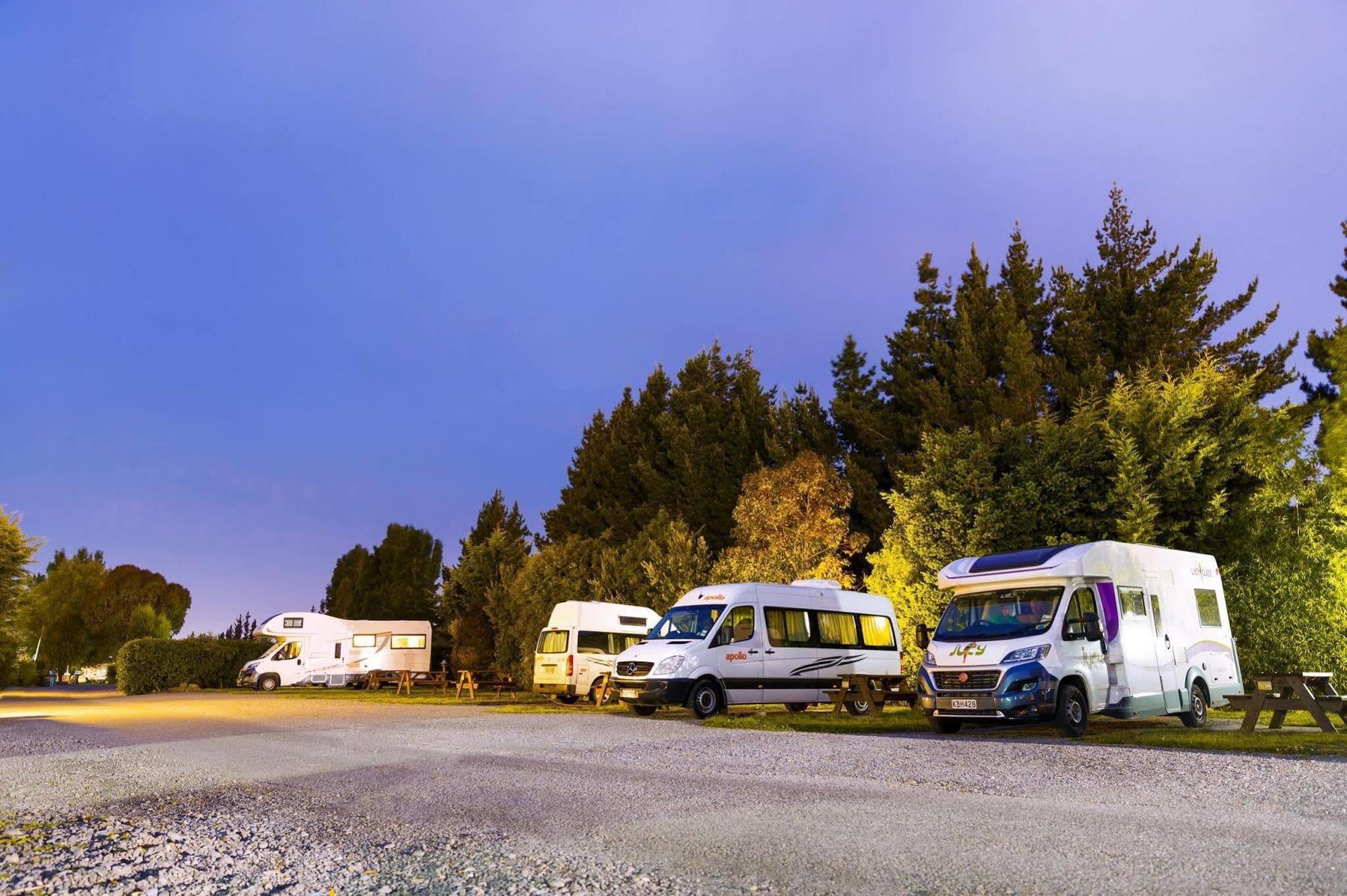 North South Holiday Park Hotel Christchurch Exterior photo